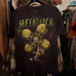 Y2K Metallica No Leaf Clover Graphic Tee